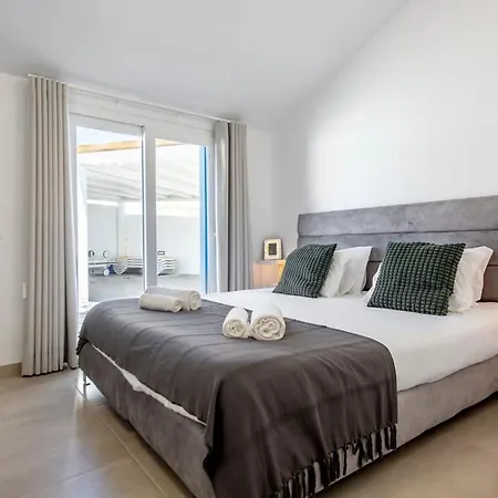 Beautiful With A Pool Villa Albufeira