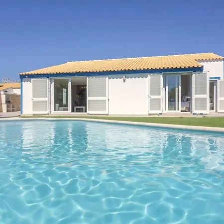 Beautiful With A Pool Вилла *