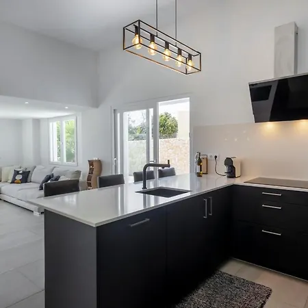 Beautiful With A Pool *