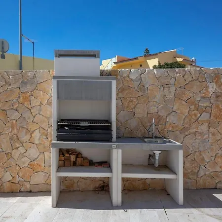 Beautiful With A Pool Вилла *